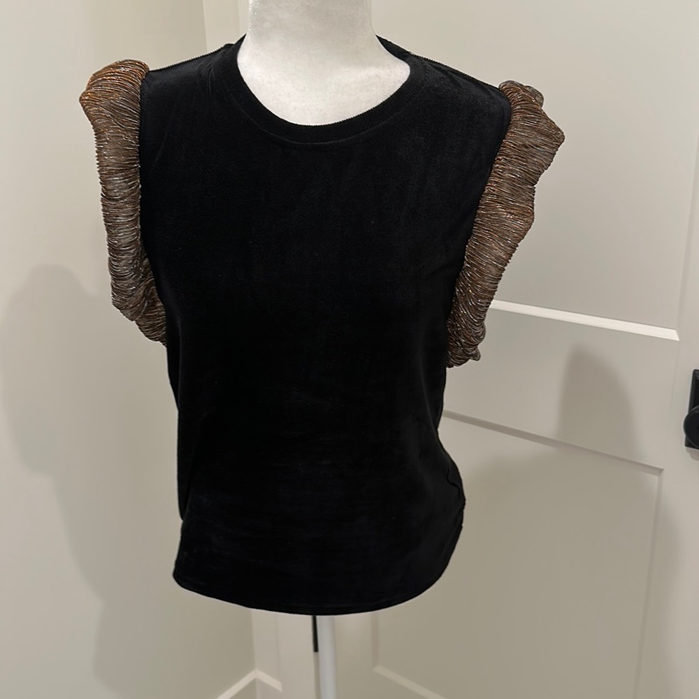 NWT THML Black Metallic Sleeve Top Sz L